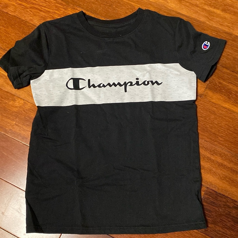 Boys Champion T-Shitt Black size M